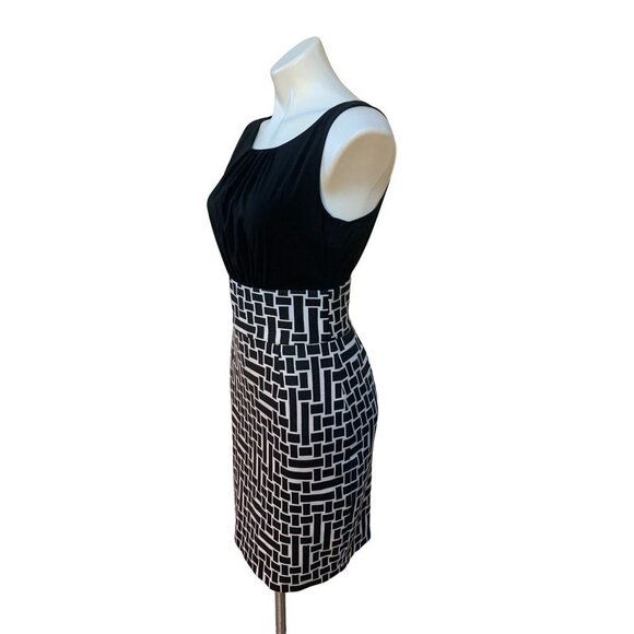 Trina Turk Sheath Dress Black & White SMALL Basket Weave Print - Picture 3 of 9